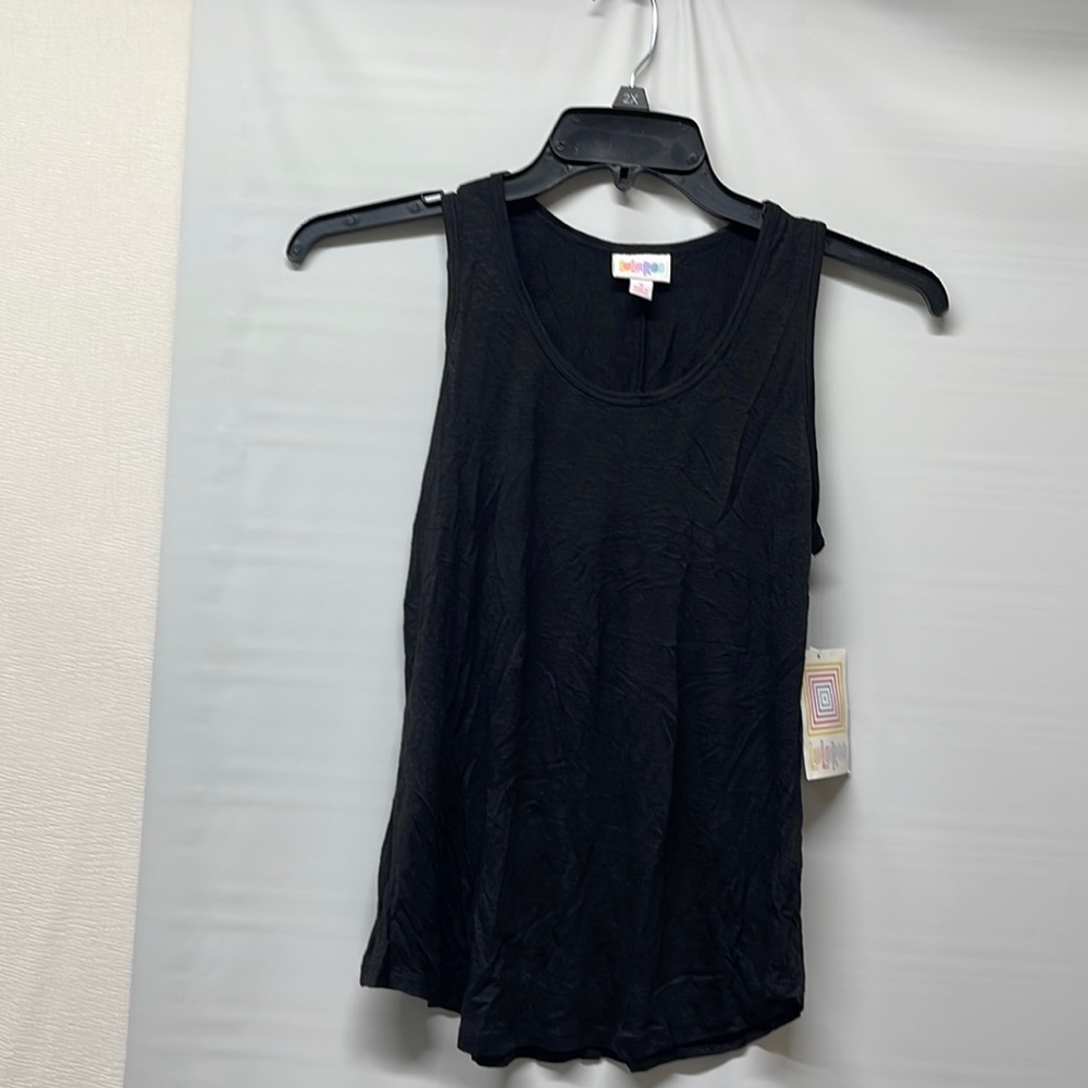 WHOLESALE!! BUNDLE OF 4 LULAROE TANK TOP STYLE SHIRTS